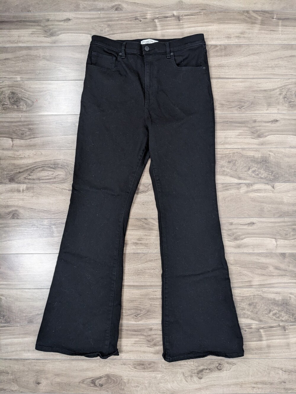 Abercrombie & Fitch Women's Flare Jeans Ultra High Rise Size 32 Long Black